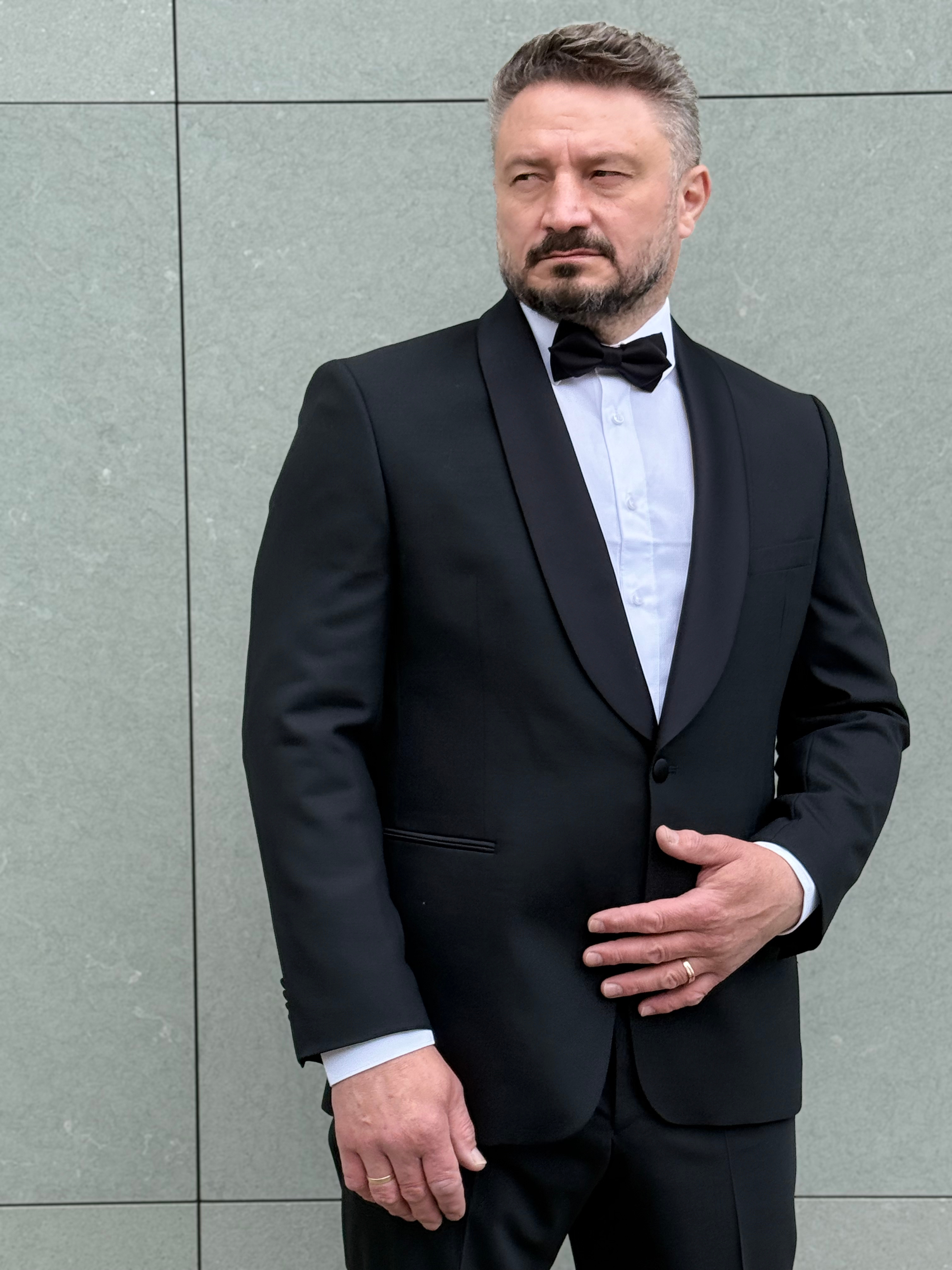Czarny smoking 100% wełna